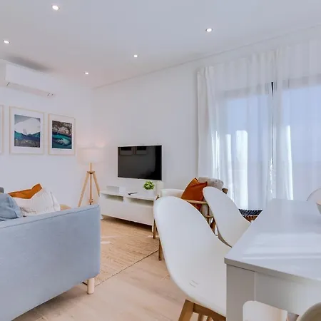 Apartman Formosatavira Seaview @homesbyfc